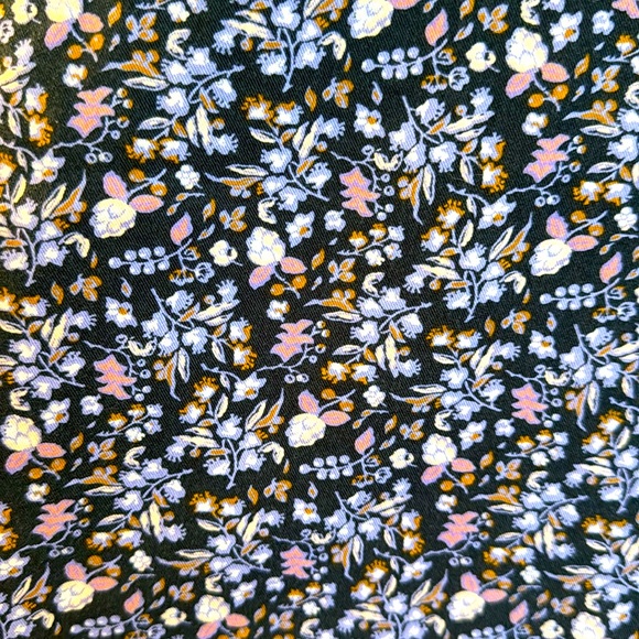 Universal Thread button up - Picture 3 of 3